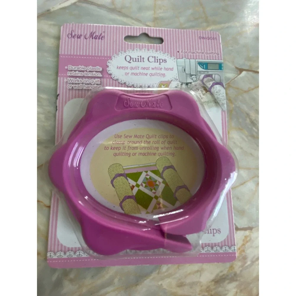Sew Mate Quilt Clips Set of 2 Pink Durable Plastic Quilting Tools DW-QC01